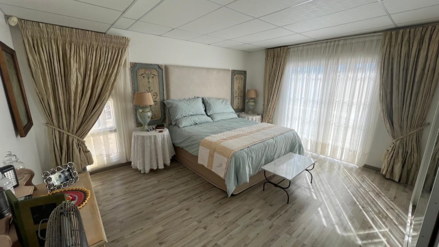 3 Bedroom Property for Sale in Wavecrest Eastern Cape